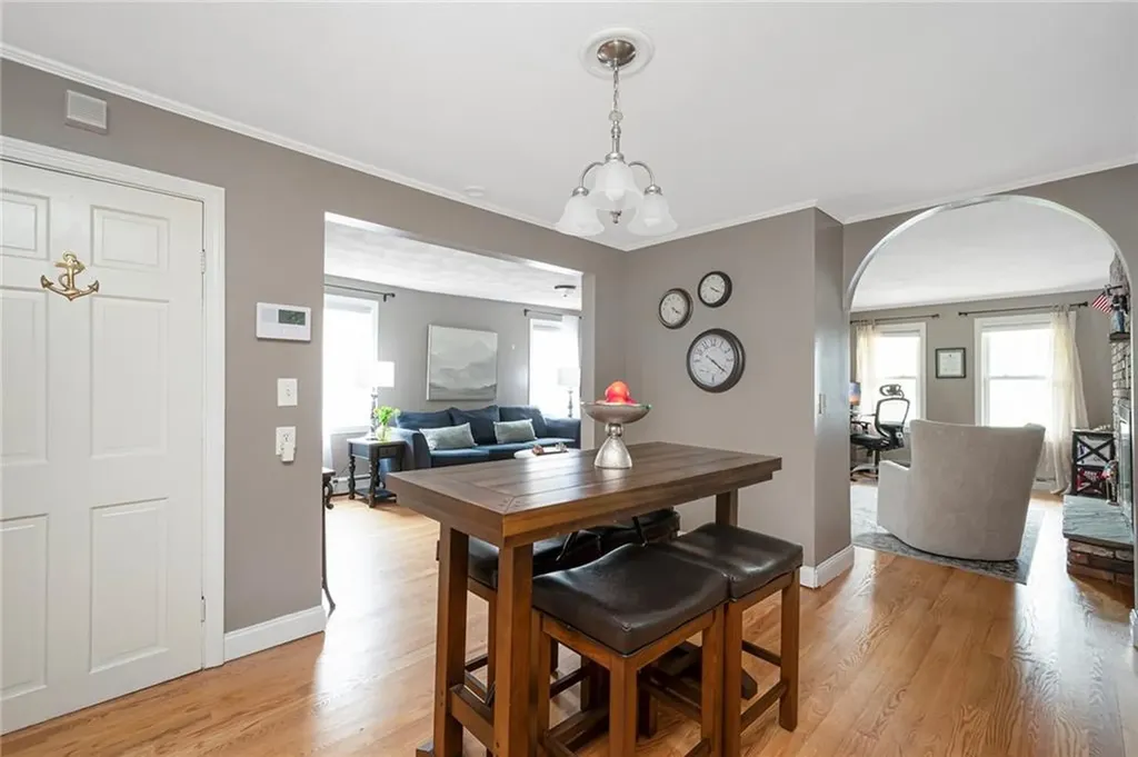 27 Hayes Street Cranston RI 02920