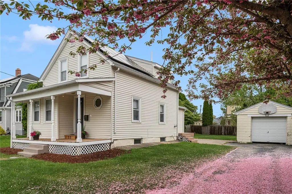 27 Hayes Street Cranston RI 02920