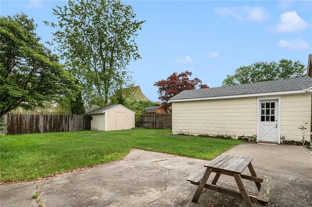 27 Hayes Street Cranston RI 02920