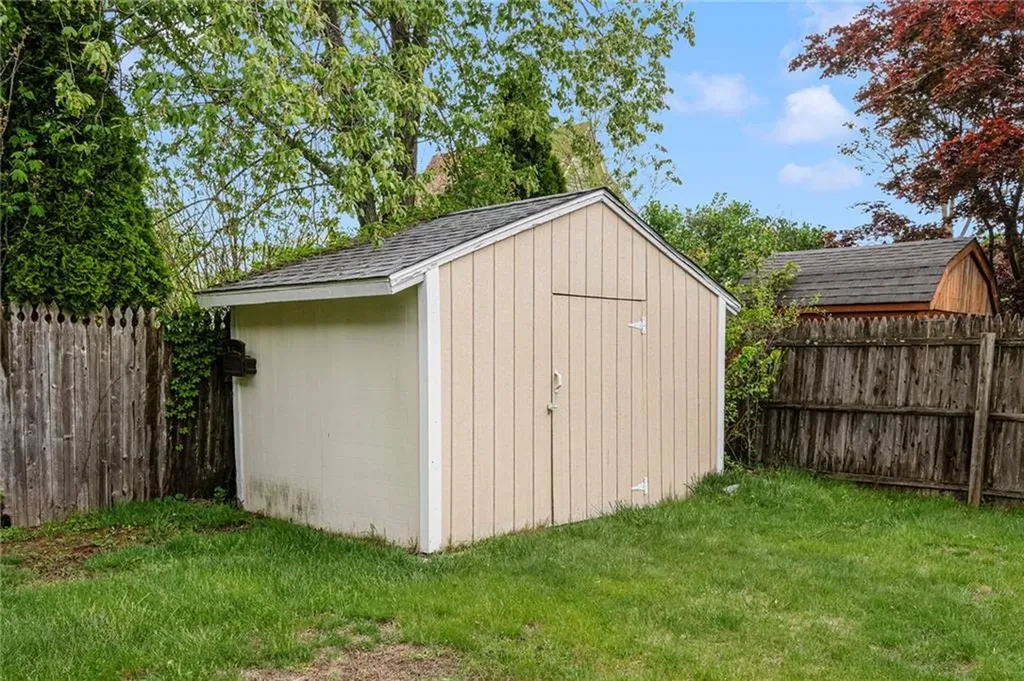 27 Hayes Street Cranston RI 02920