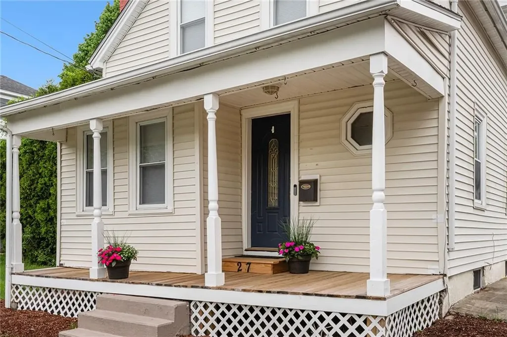 27 Hayes Street Cranston RI 02920