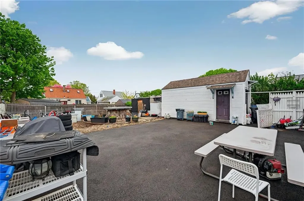 434 Carter Avenue Pawtucket RI 02861
