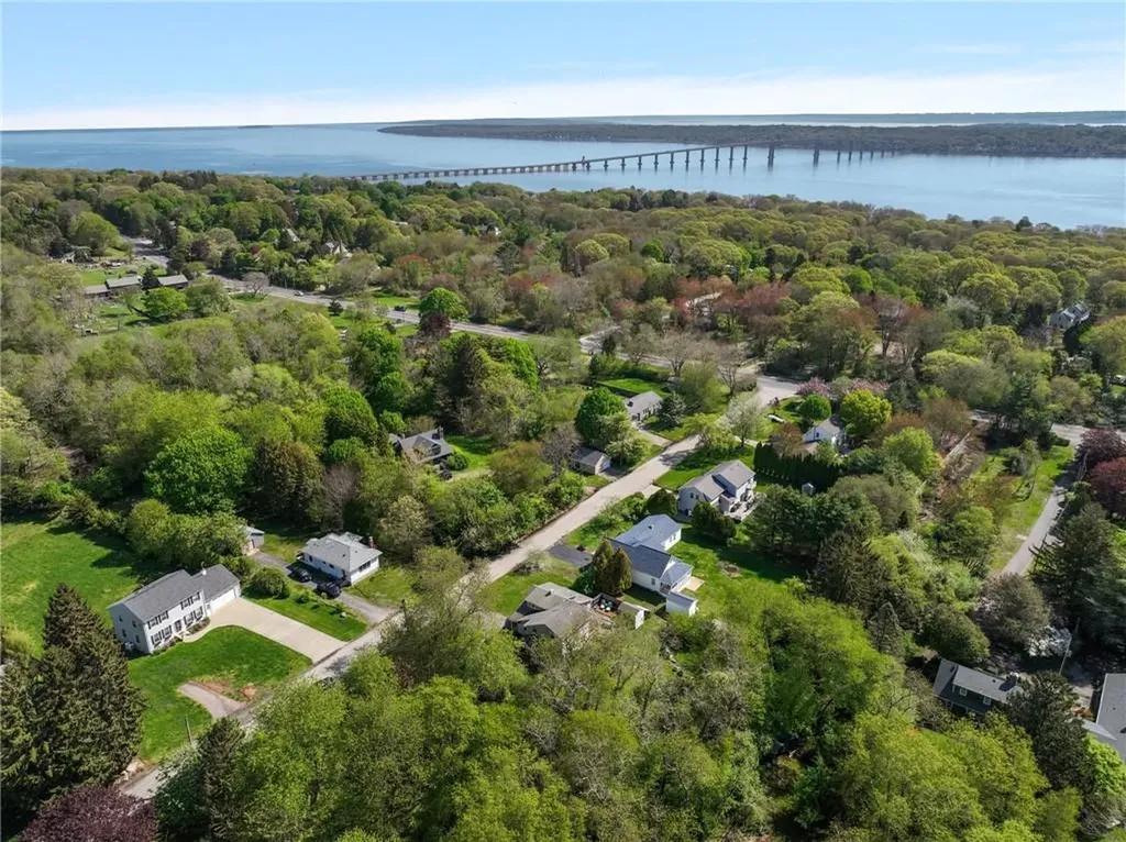 48 Pierce Road North Kingstown RI 02874