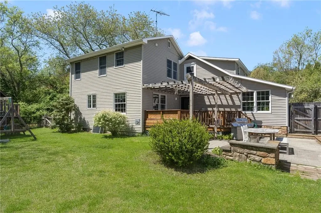 48 Pierce Road North Kingstown RI 02874