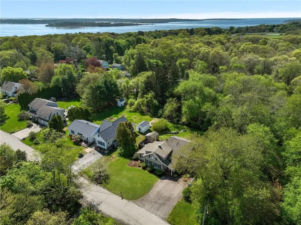 48 Pierce Road North Kingstown RI 02874