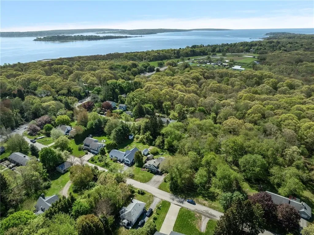 48 Pierce Road North Kingstown RI 02874