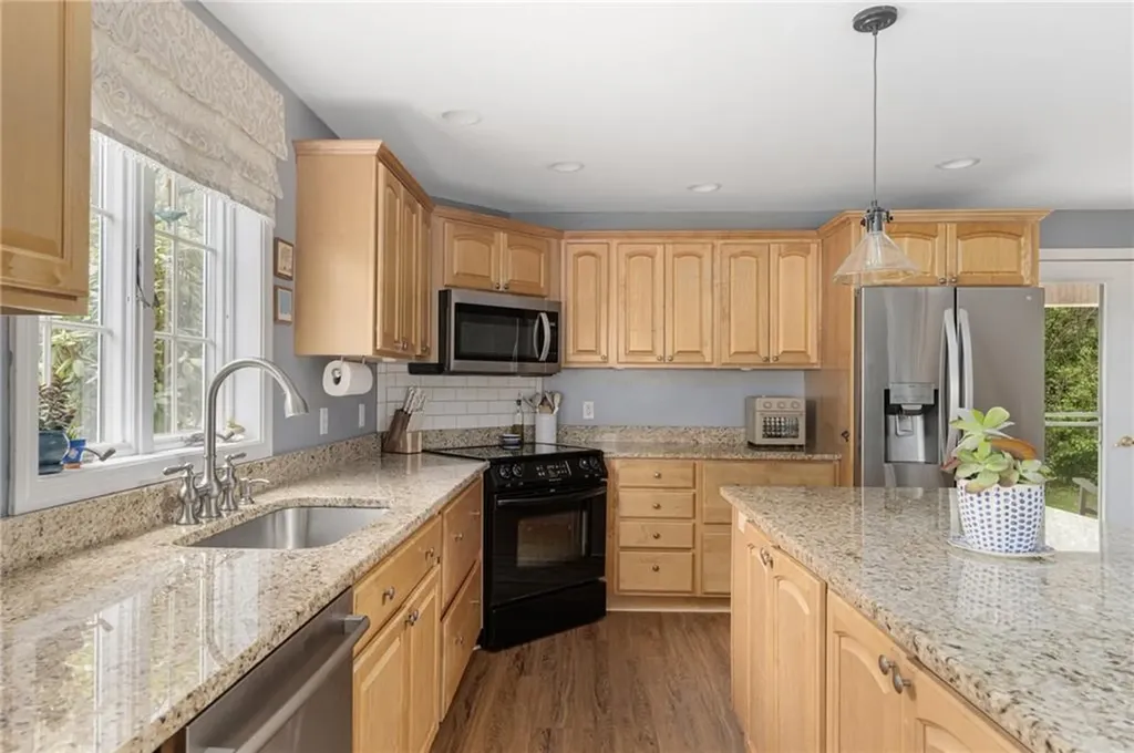 48 Pierce Road North Kingstown RI 02874