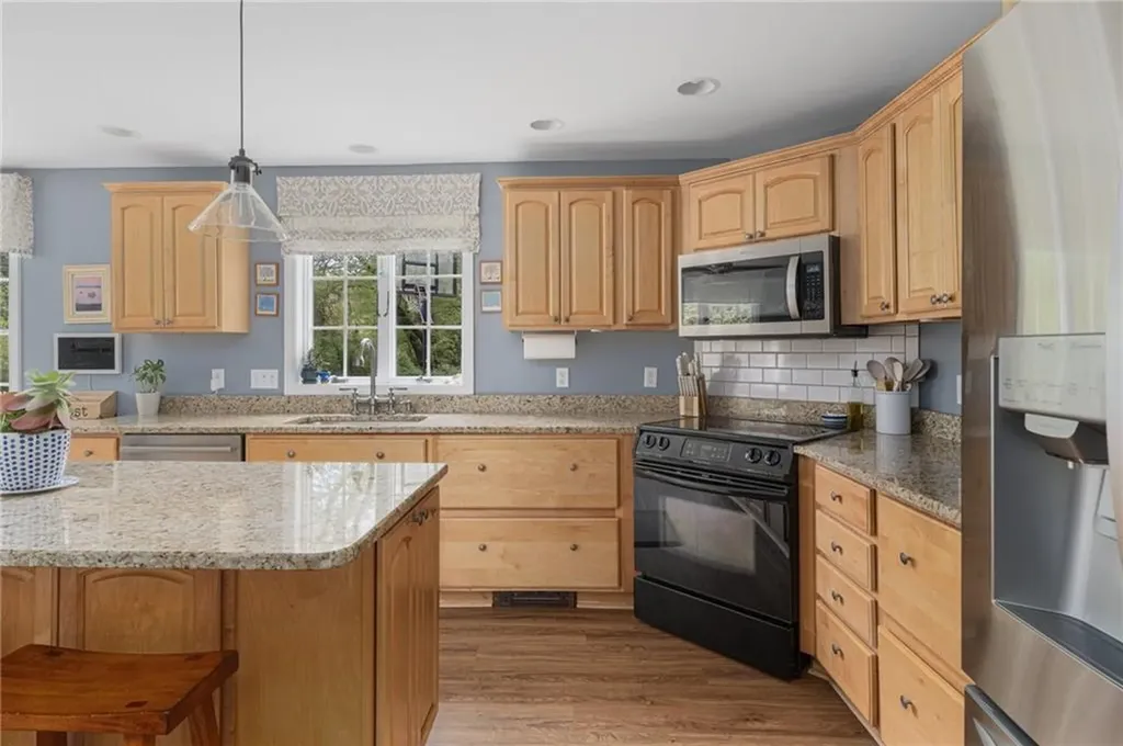 48 Pierce Road North Kingstown RI 02874