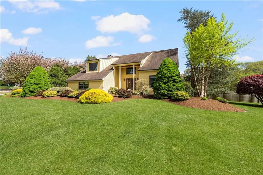 831 N Quidnessett Road North Kingstown RI 02852