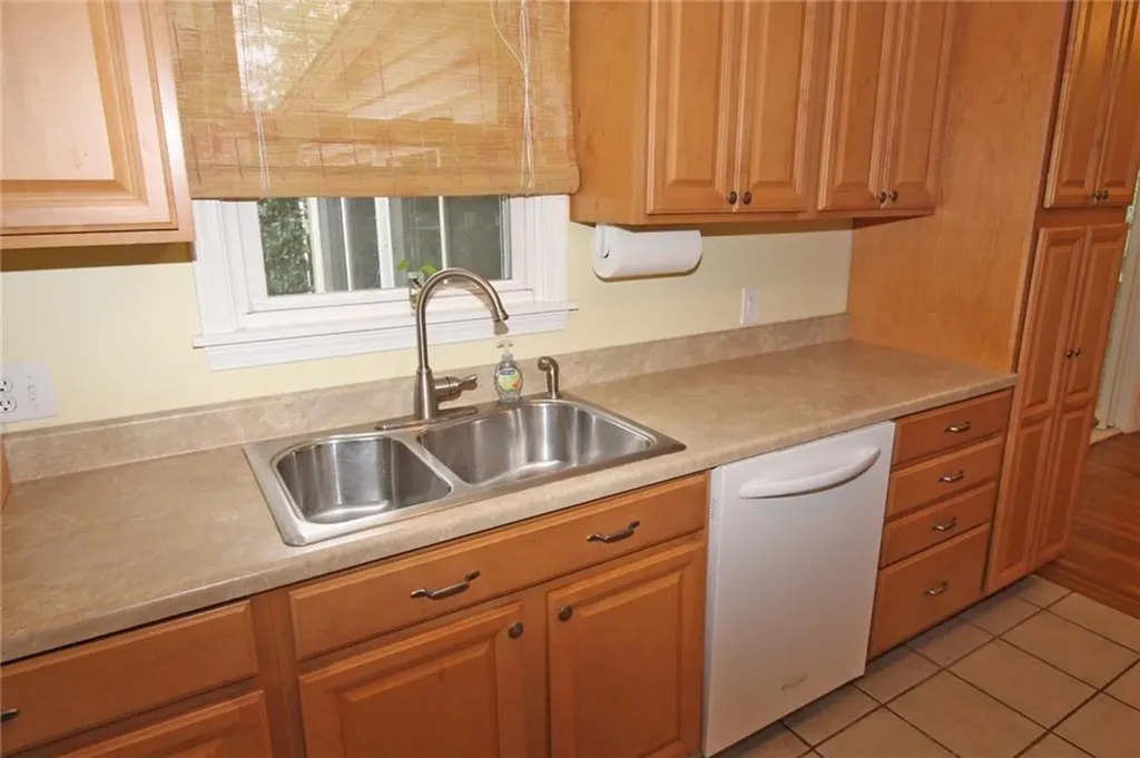 35 Wilkey Avenue Portsmouth RI 02871