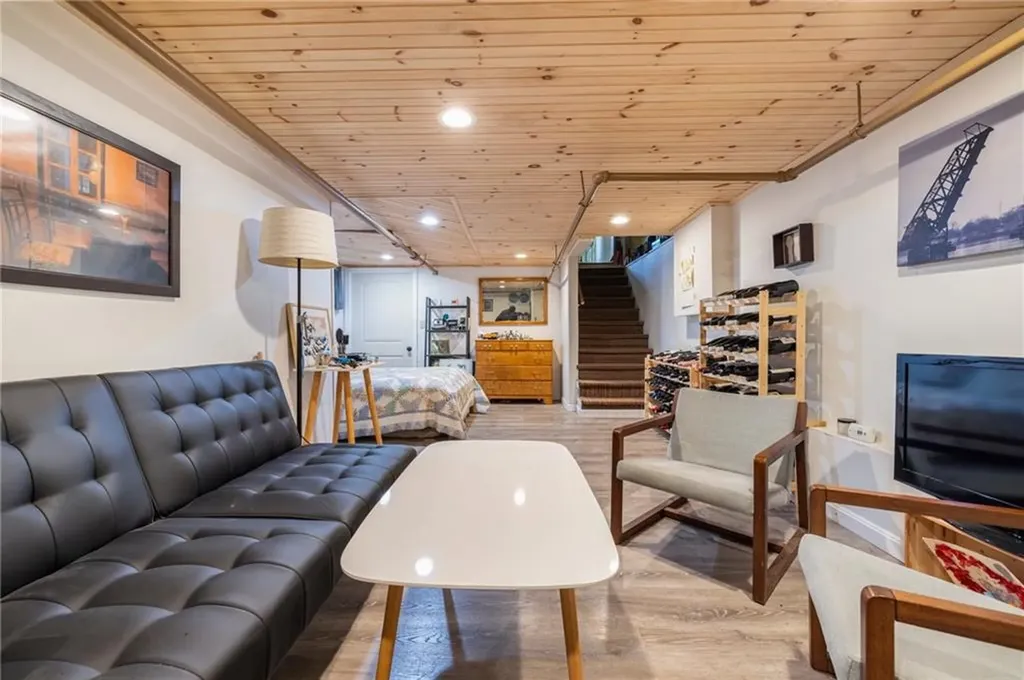 80 Wilcox Avenue Pawtucket RI 02860