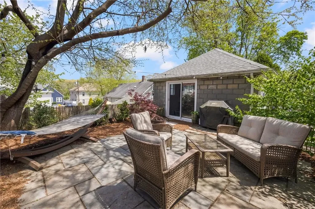 80 Wilcox Avenue Pawtucket RI 02860