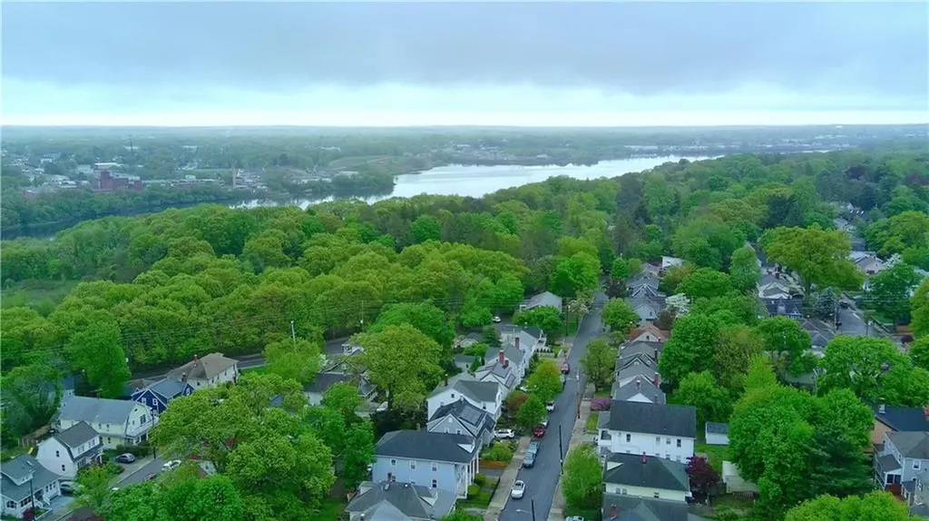 80 Wilcox Avenue Pawtucket RI 02860