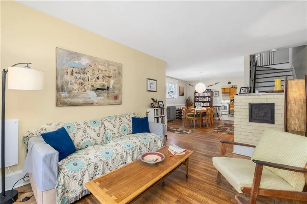 80 Wilcox Avenue Pawtucket RI 02860