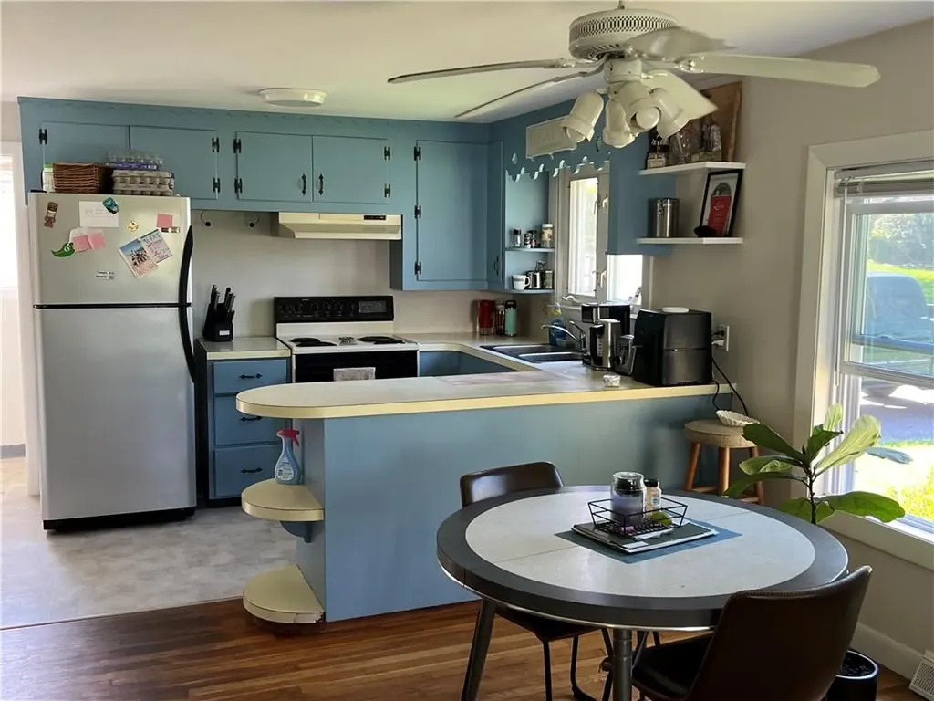 58 Springer Avenue Tiverton RI 02878