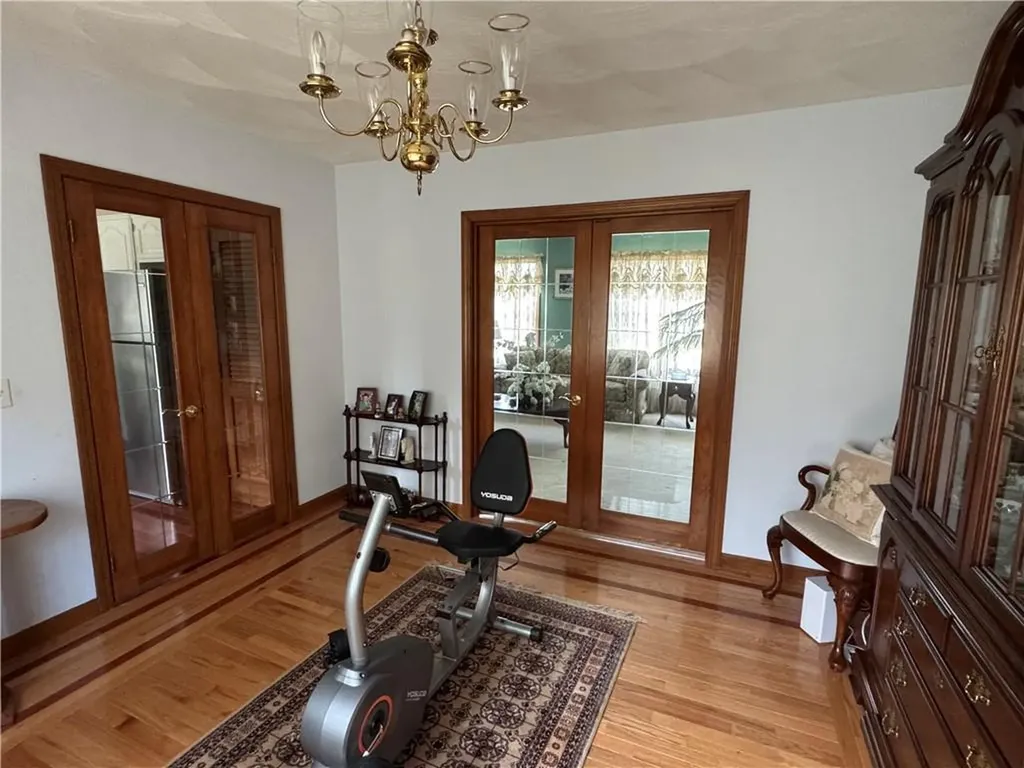 87 Hillcrest Drive Cranston RI 02921