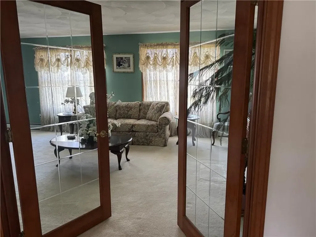87 Hillcrest Drive Cranston RI 02921