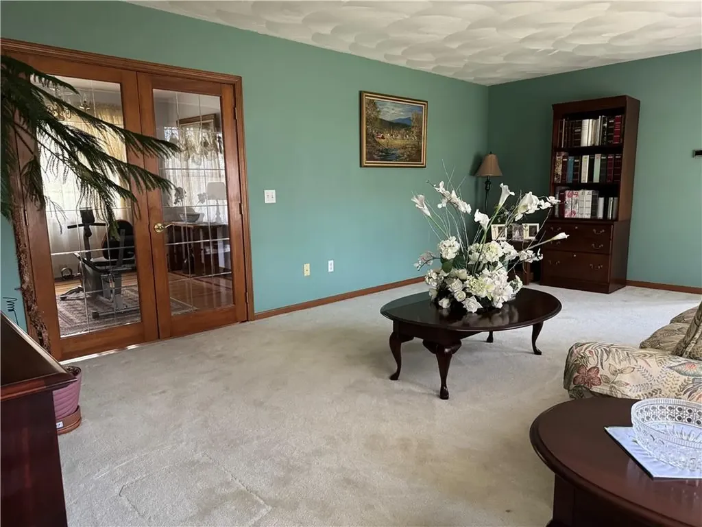 87 Hillcrest Drive Cranston RI 02921