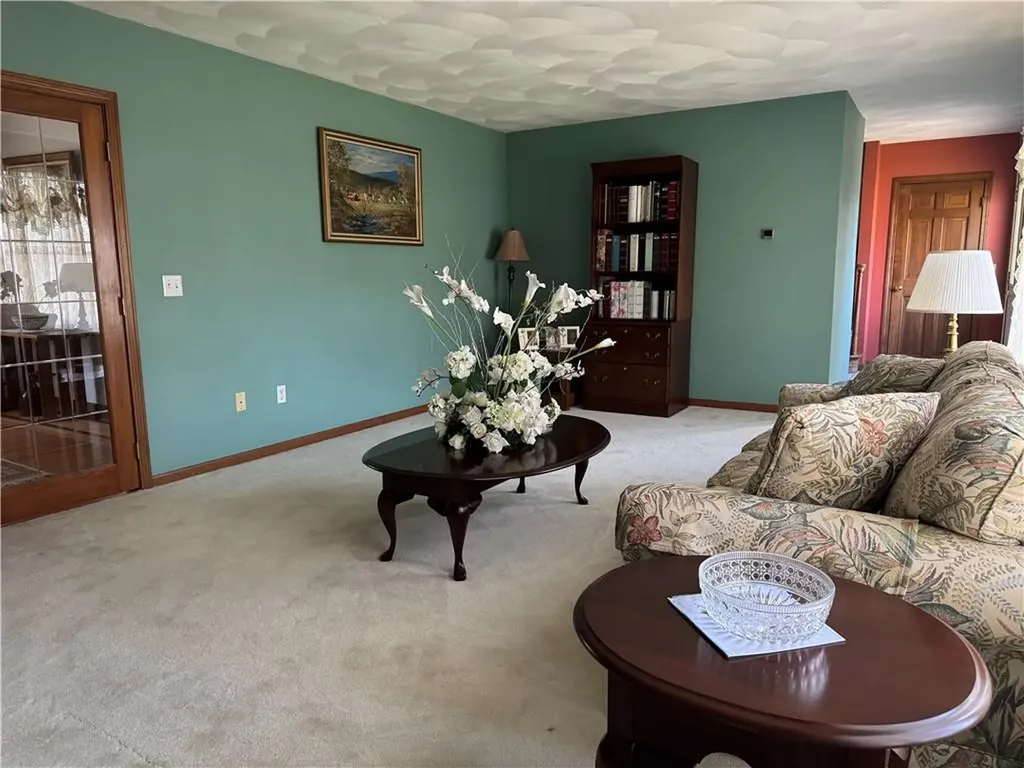 87 Hillcrest Drive Cranston RI 02921