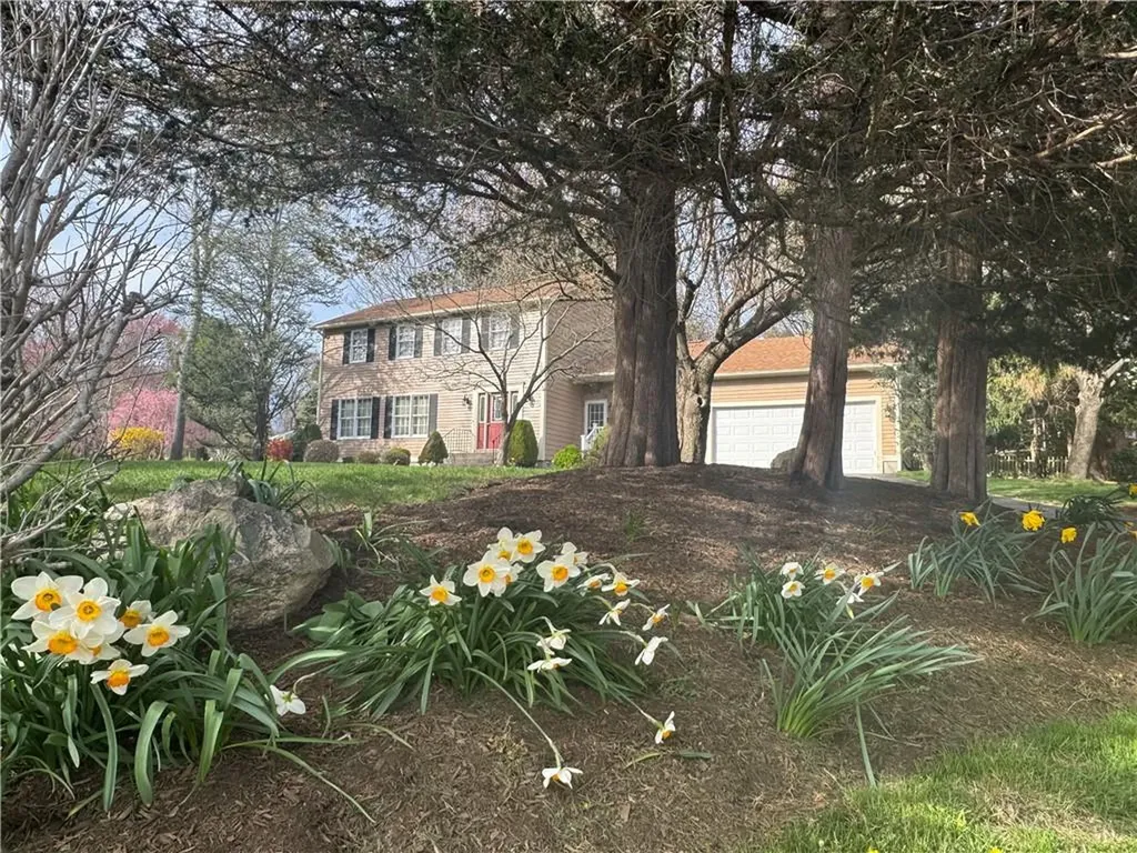 87 Hillcrest Drive Cranston RI 02921