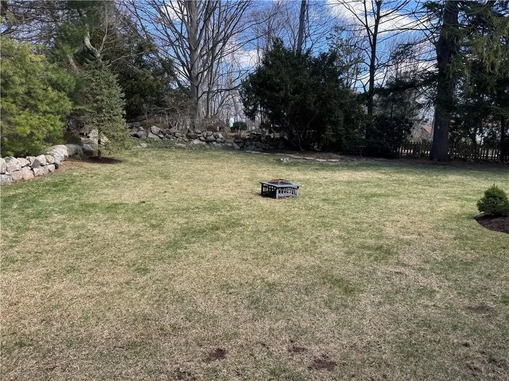 87 Hillcrest Drive Cranston RI 02921