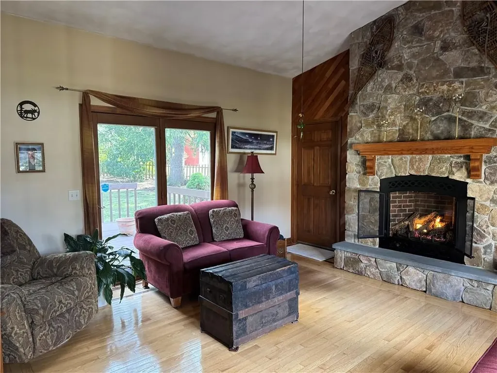 87 Hillcrest Drive Cranston RI 02921