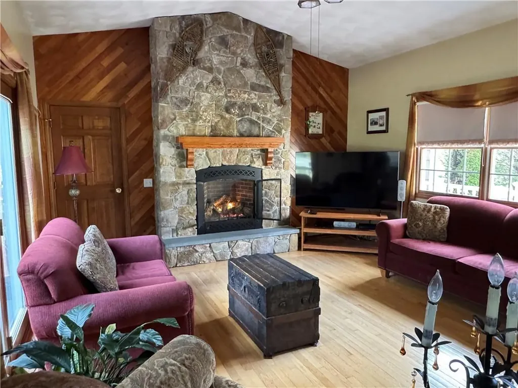 87 Hillcrest Drive Cranston RI 02921