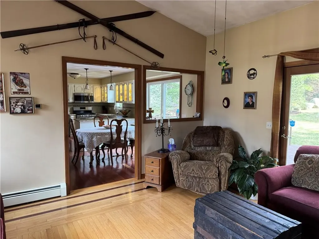 87 Hillcrest Drive Cranston RI 02921