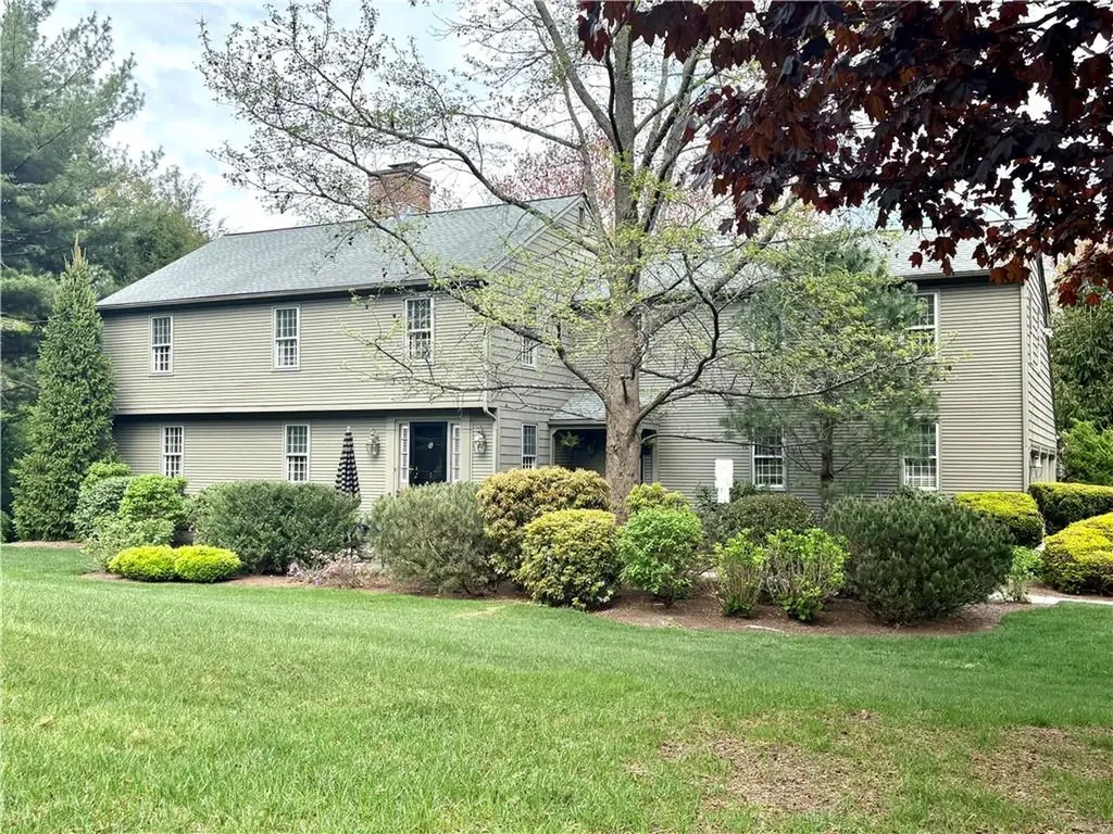 2 Signal Ridge Way East Greenwich RI 02818