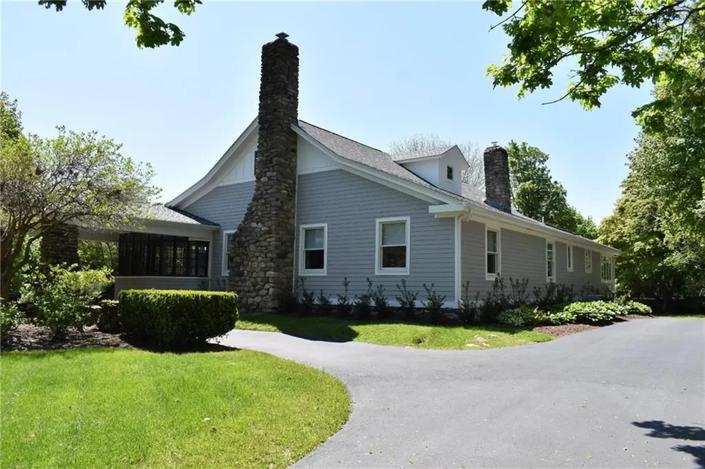 244 Kingstown Road Narragansett RI 02882