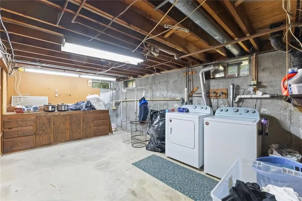 49 Naples Avenue Warwick RI 02886