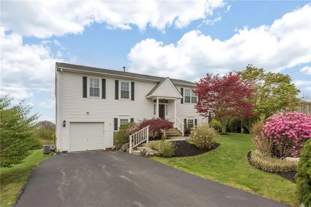 39 President Drive Narragansett RI 02882