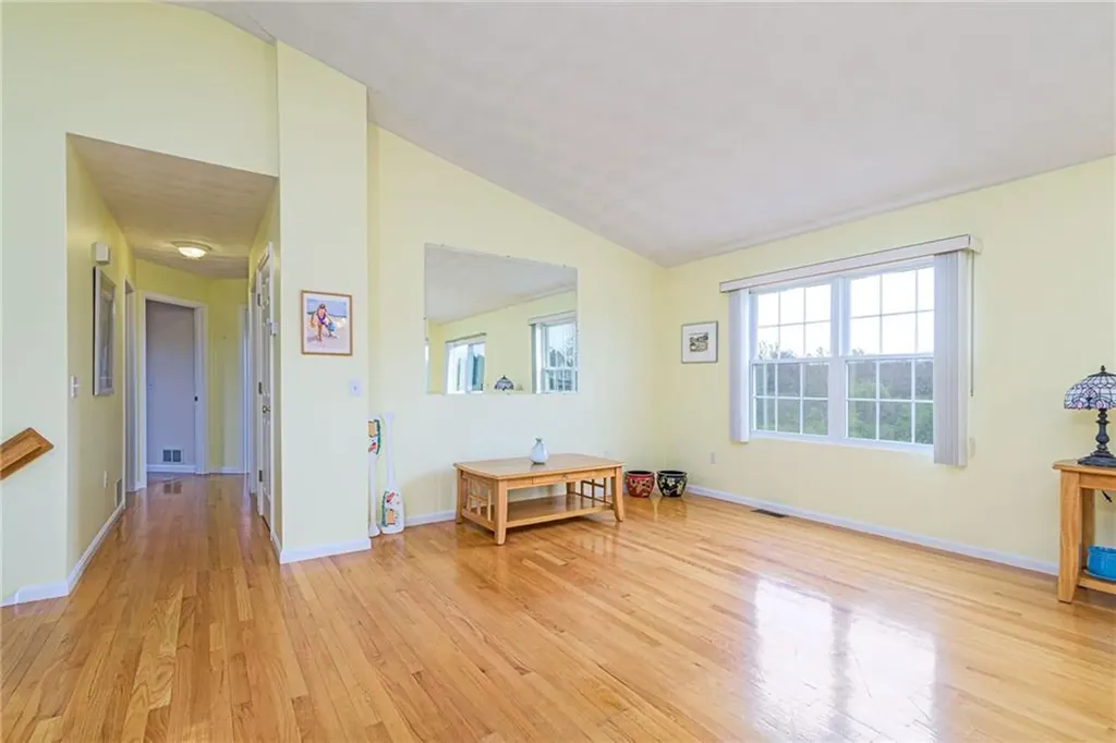 39 President Drive Narragansett RI 02882