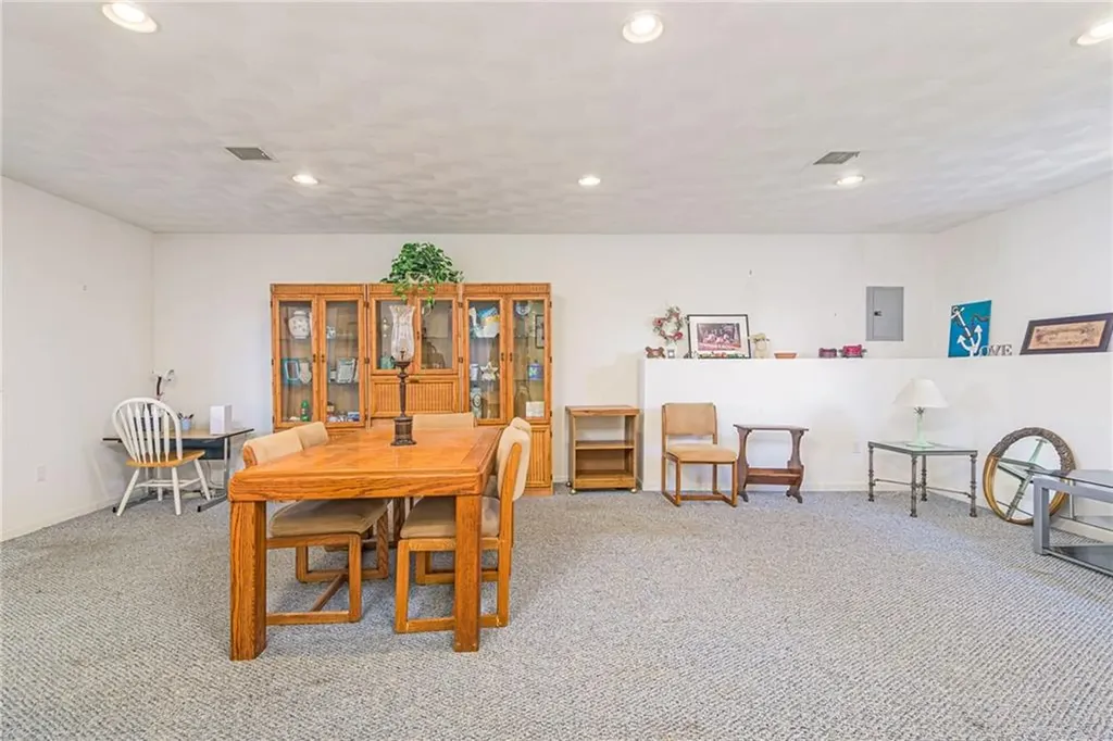 39 President Drive Narragansett RI 02882