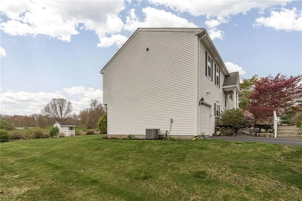 39 President Drive Narragansett RI 02882