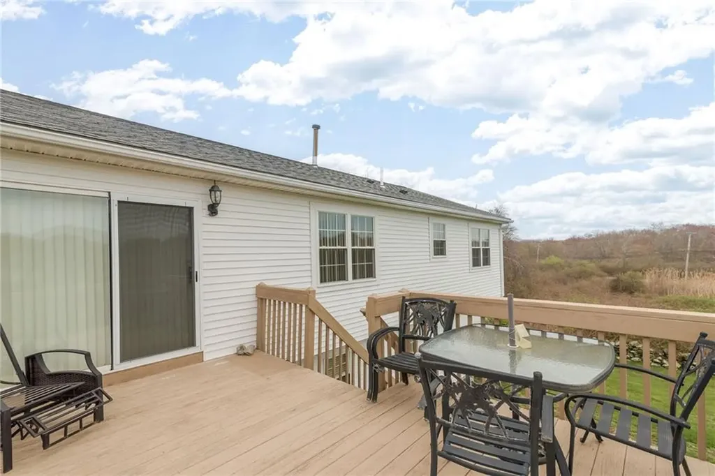 39 President Drive Narragansett RI 02882