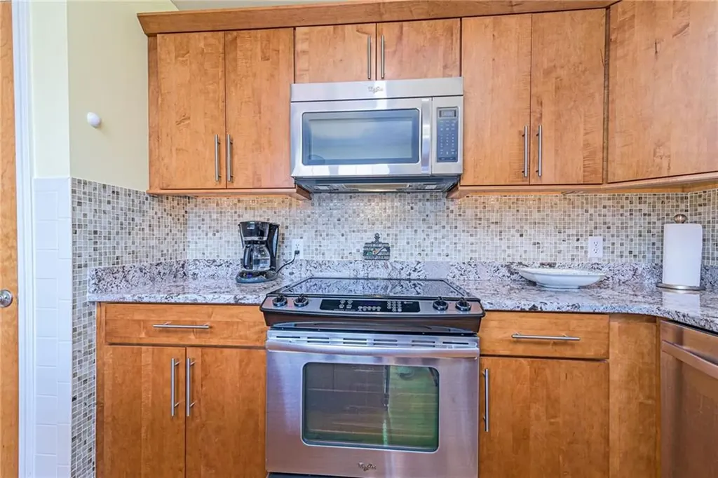 39 President Drive Narragansett RI 02882