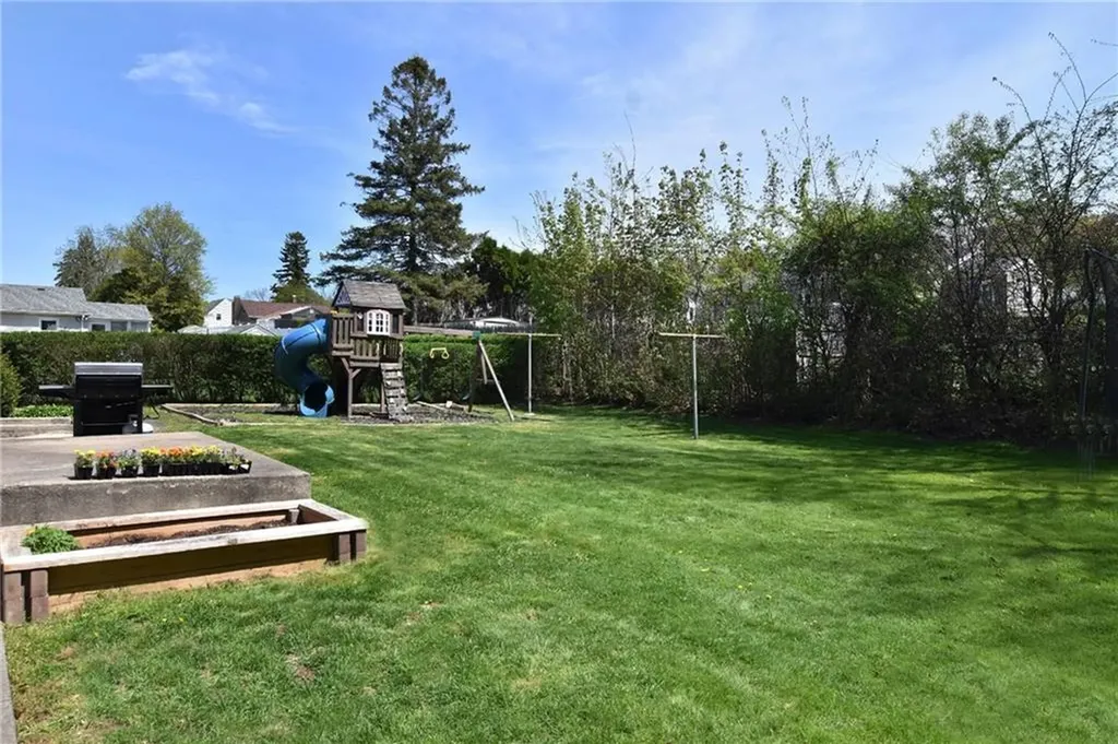 76 Oregon Avenue North Providence RI 02911