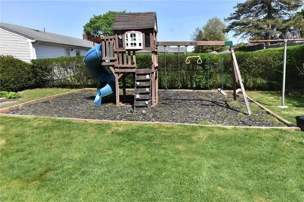 76 Oregon Avenue North Providence RI 02911