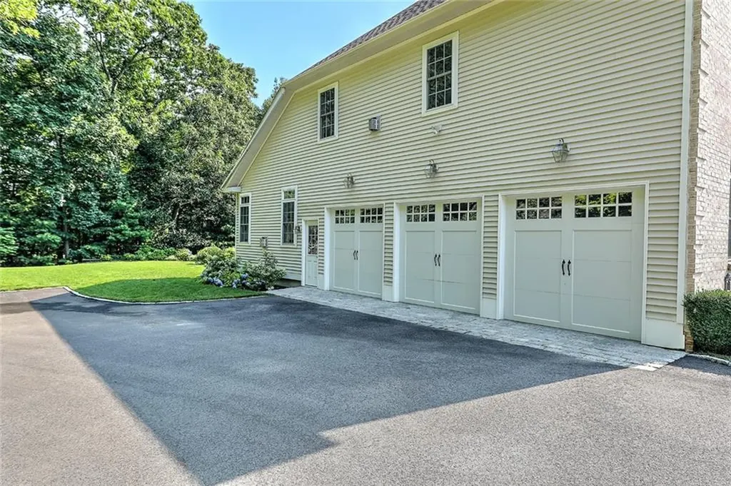 33 Susan Drive Cumberland RI 02864