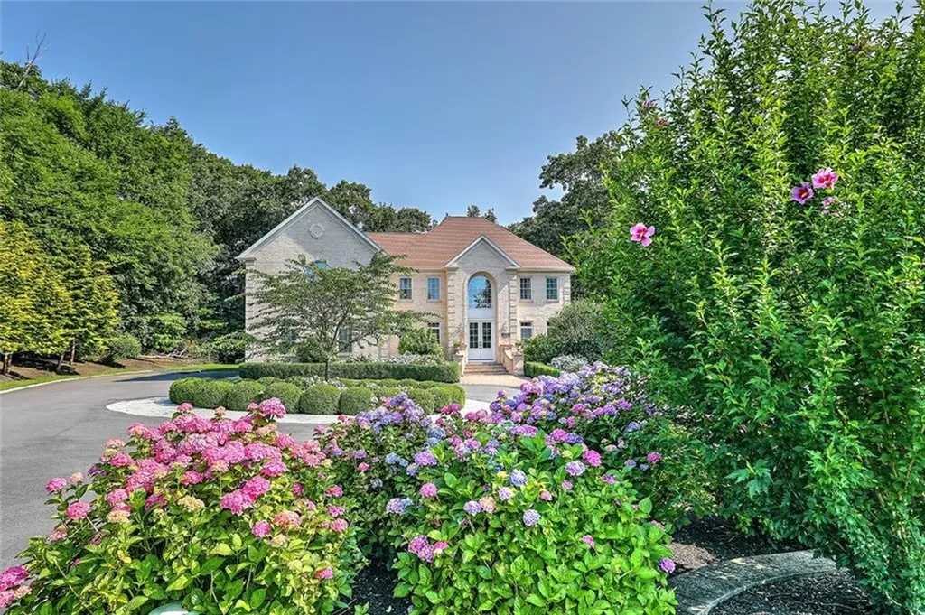 33 Susan Drive Cumberland RI 02864