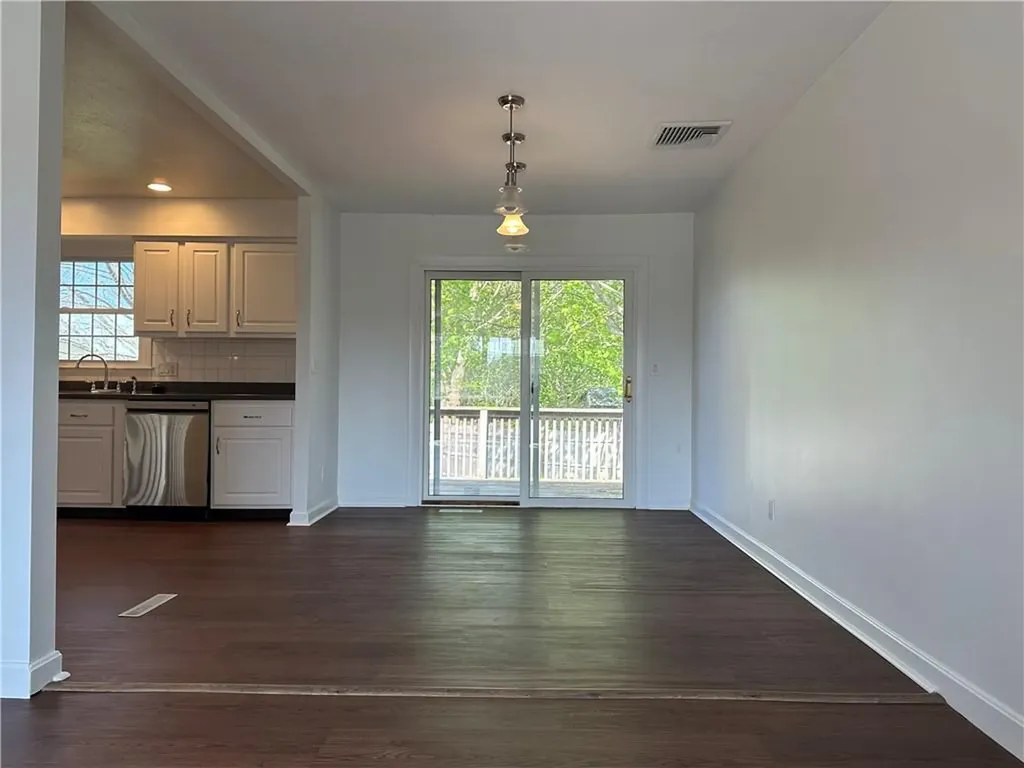 11 Pocono Road Middletown RI 02842