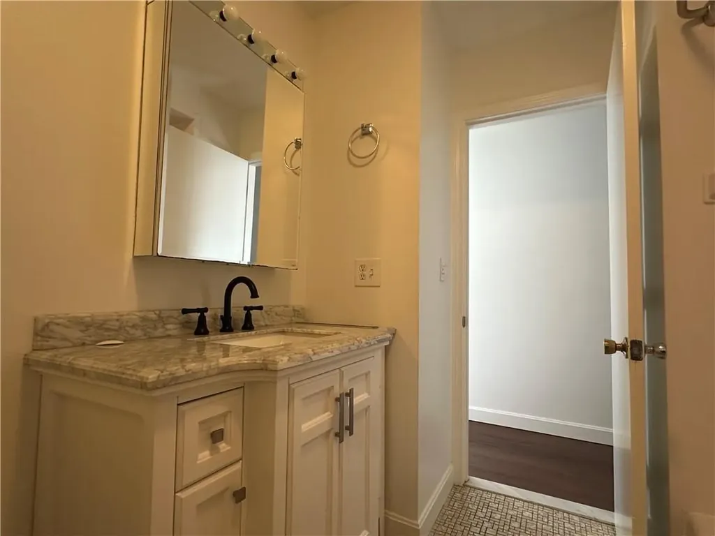 11 Pocono Road Middletown RI 02842