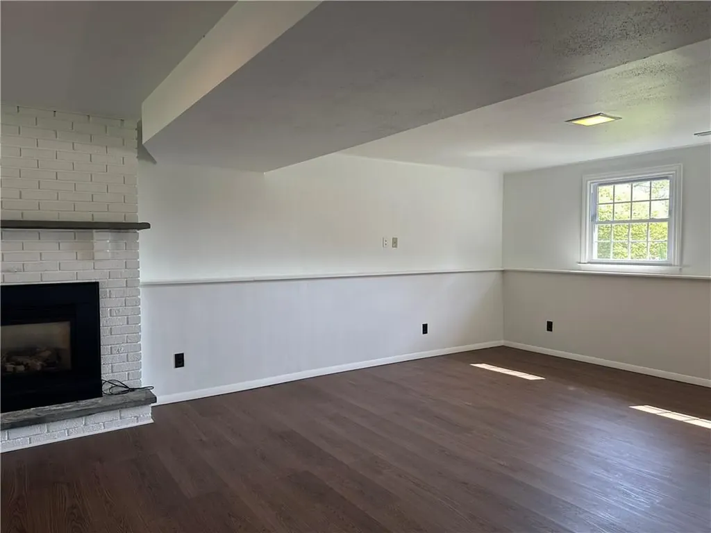 11 Pocono Road Middletown RI 02842