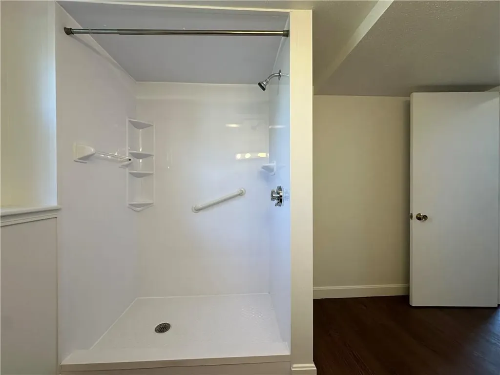 11 Pocono Road Middletown RI 02842