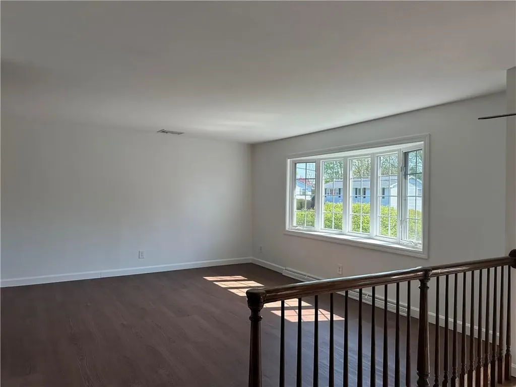 11 Pocono Road Middletown RI 02842