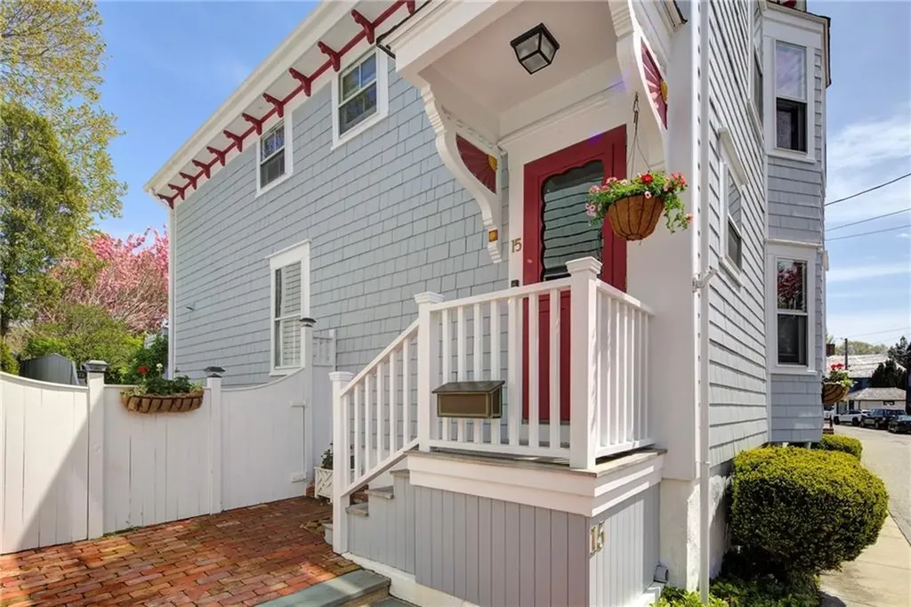 15 Cross Street Newport RI 02840