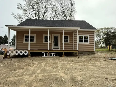 0125 Homestead Avenue Portsmouth RI 02872