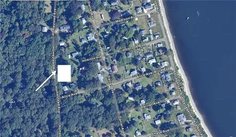 0125 Homestead Avenue Portsmouth RI 02872