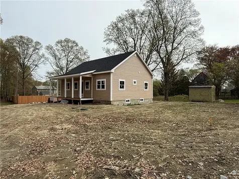 0125 Homestead Avenue Portsmouth RI 02872